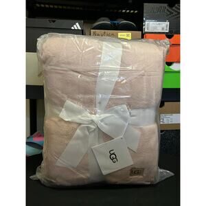 UGG Whitecap Throw Quartz (Pink) / $100 Retail!! / Brand New